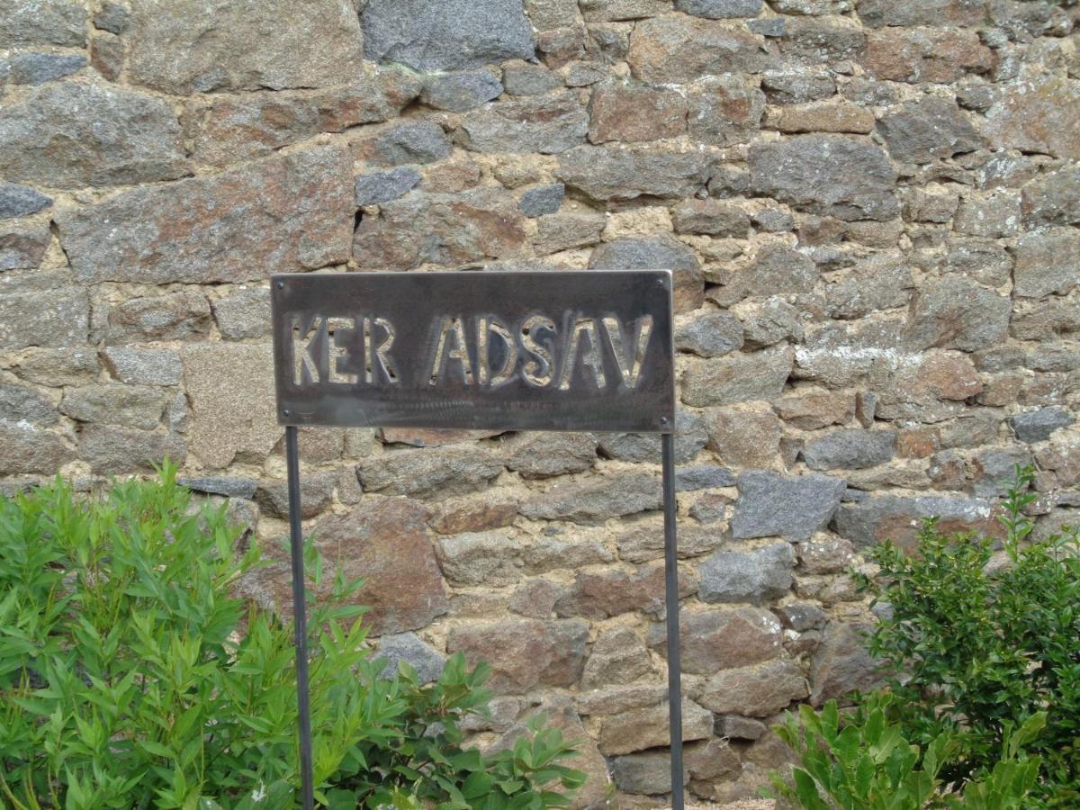 Ker Adsav Bed and Breakfast Saint-Pierre-de-Plesguen Eksteriør billede