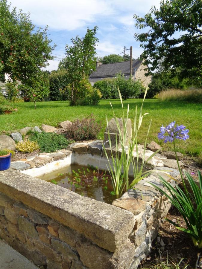 Ker Adsav Bed and Breakfast Saint-Pierre-de-Plesguen Eksteriør billede