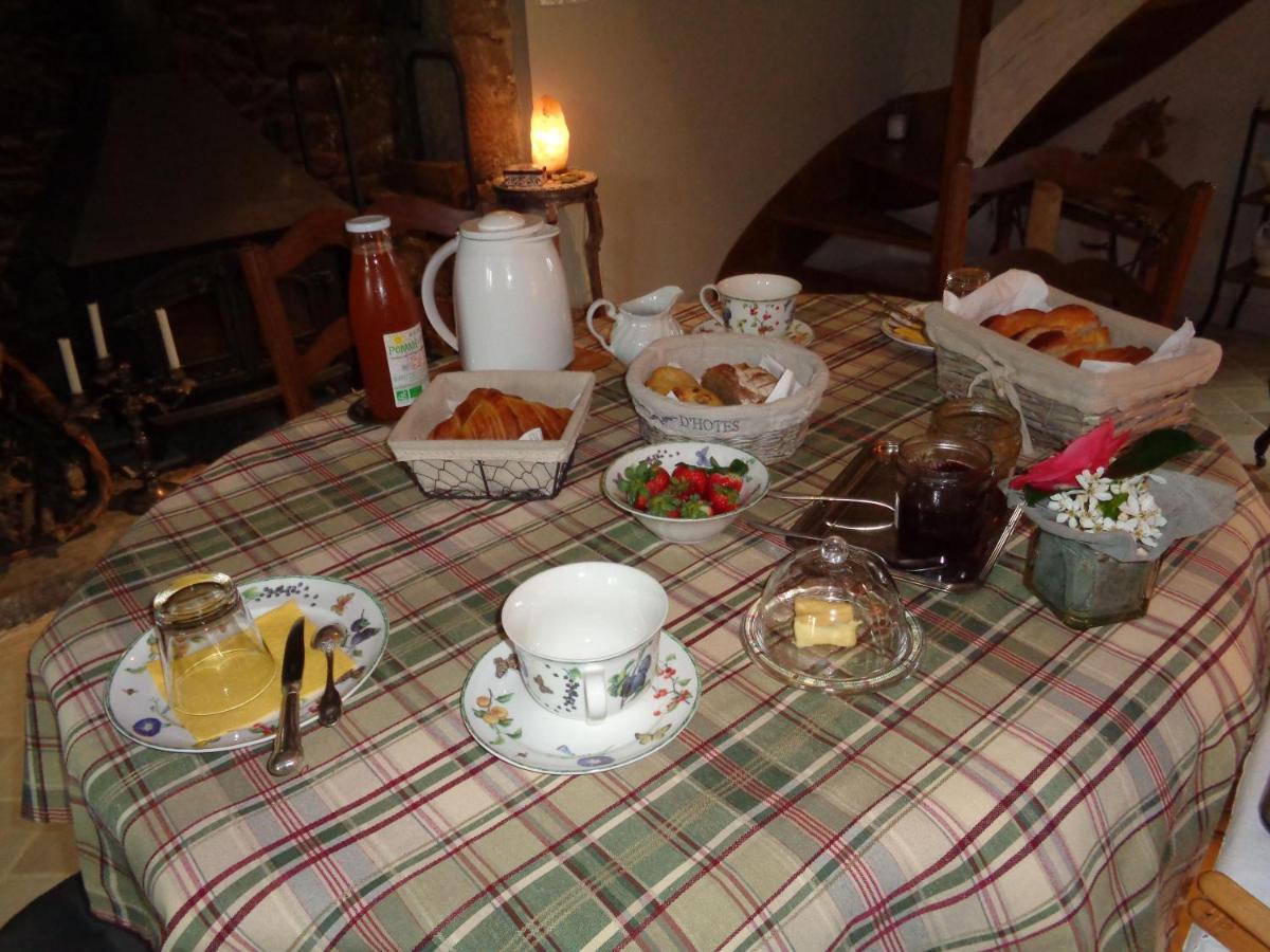 Ker Adsav Bed and Breakfast Saint-Pierre-de-Plesguen Eksteriør billede